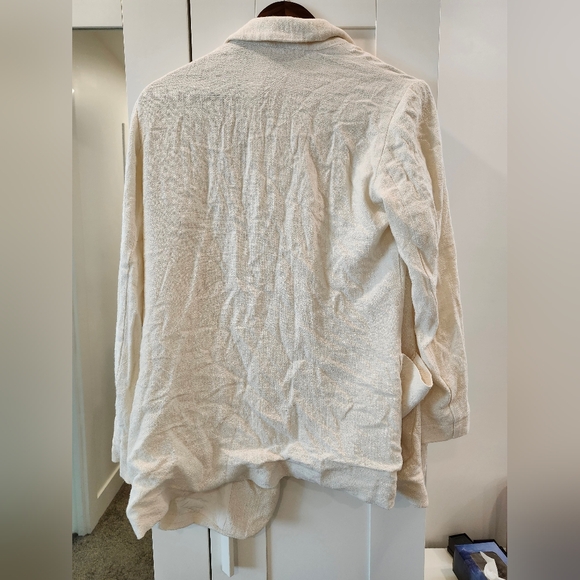 Linen Blazer - Picture 4 of 5